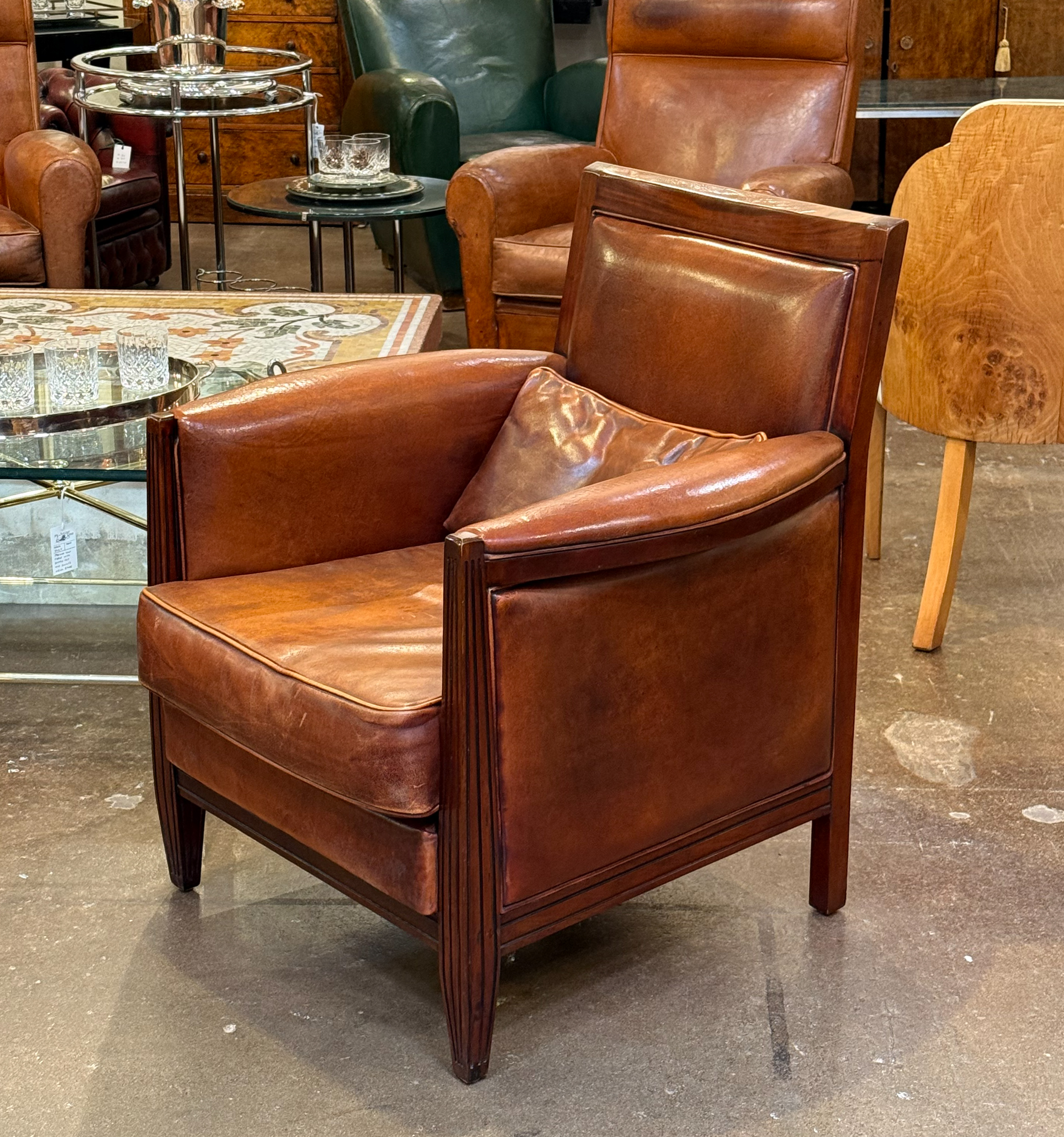 gg254_english_leather_armchair_with_cushion_015