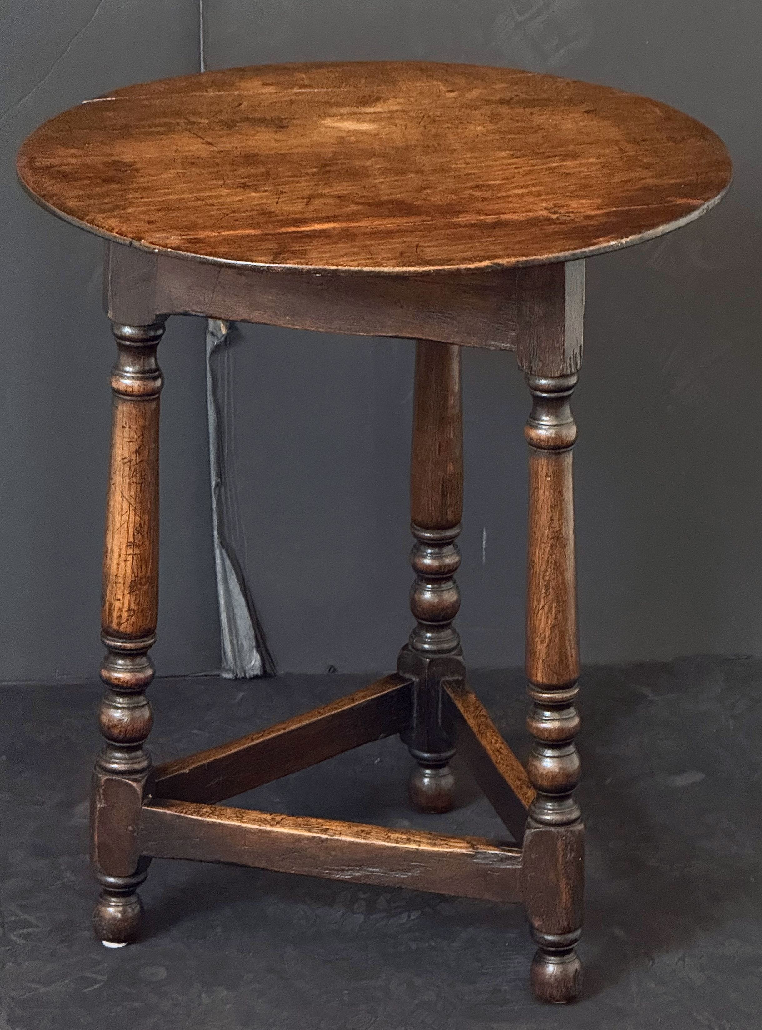 gg260_oak_cricket_table_____main