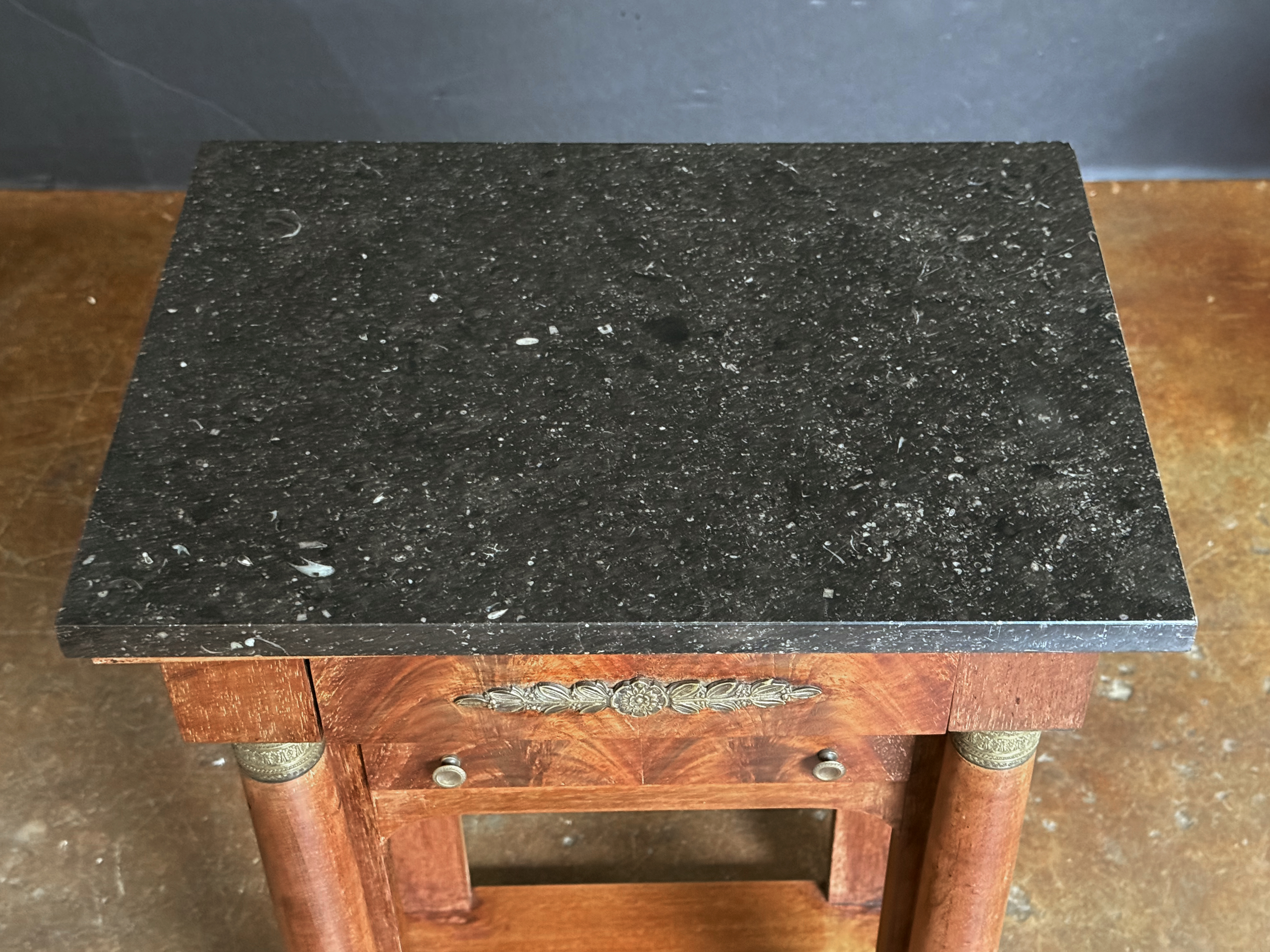 gg306_french_empire_side_table_w_marble_top_8