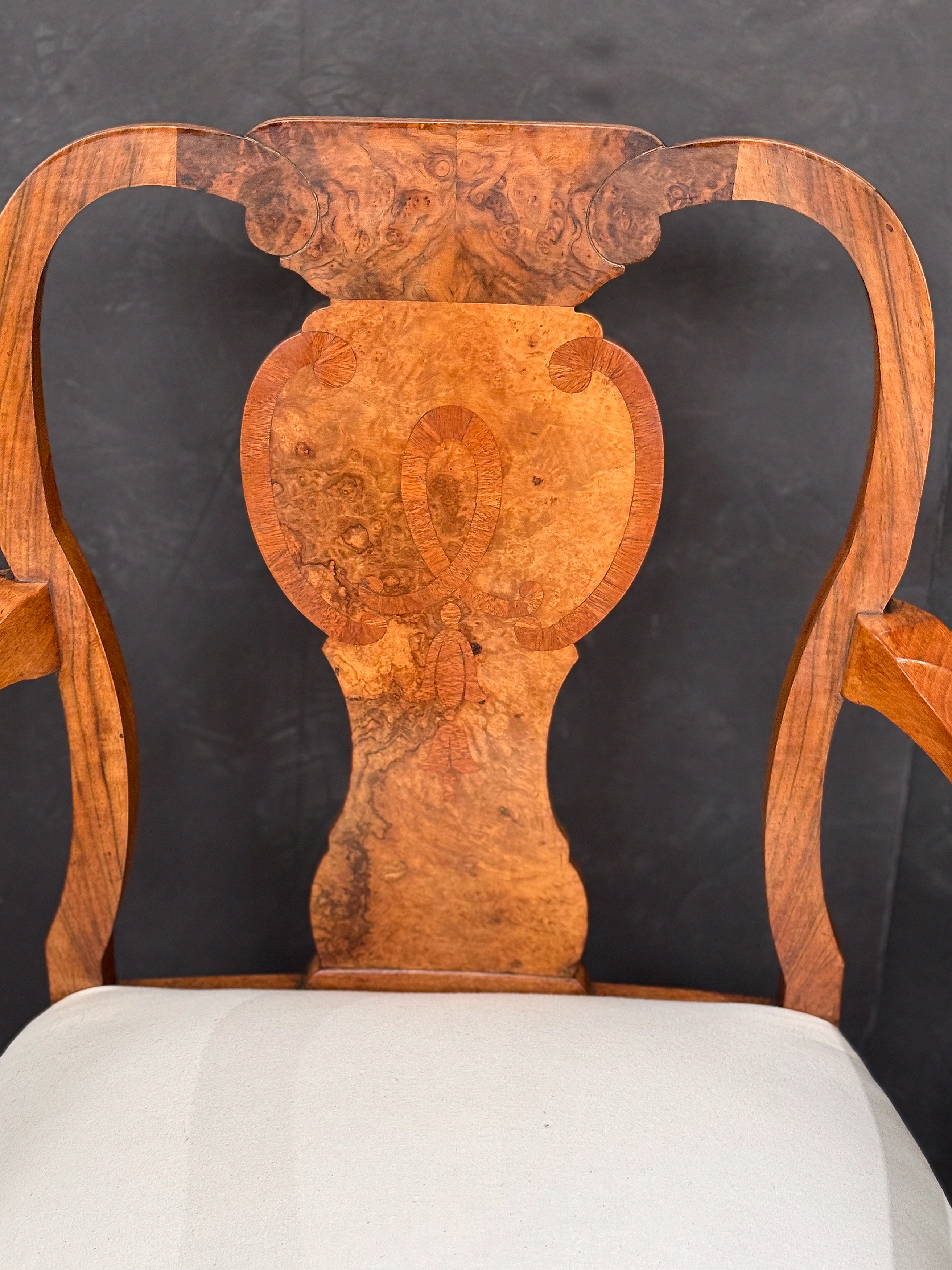 gg506_burl_wood_and_linen_armchairs_005