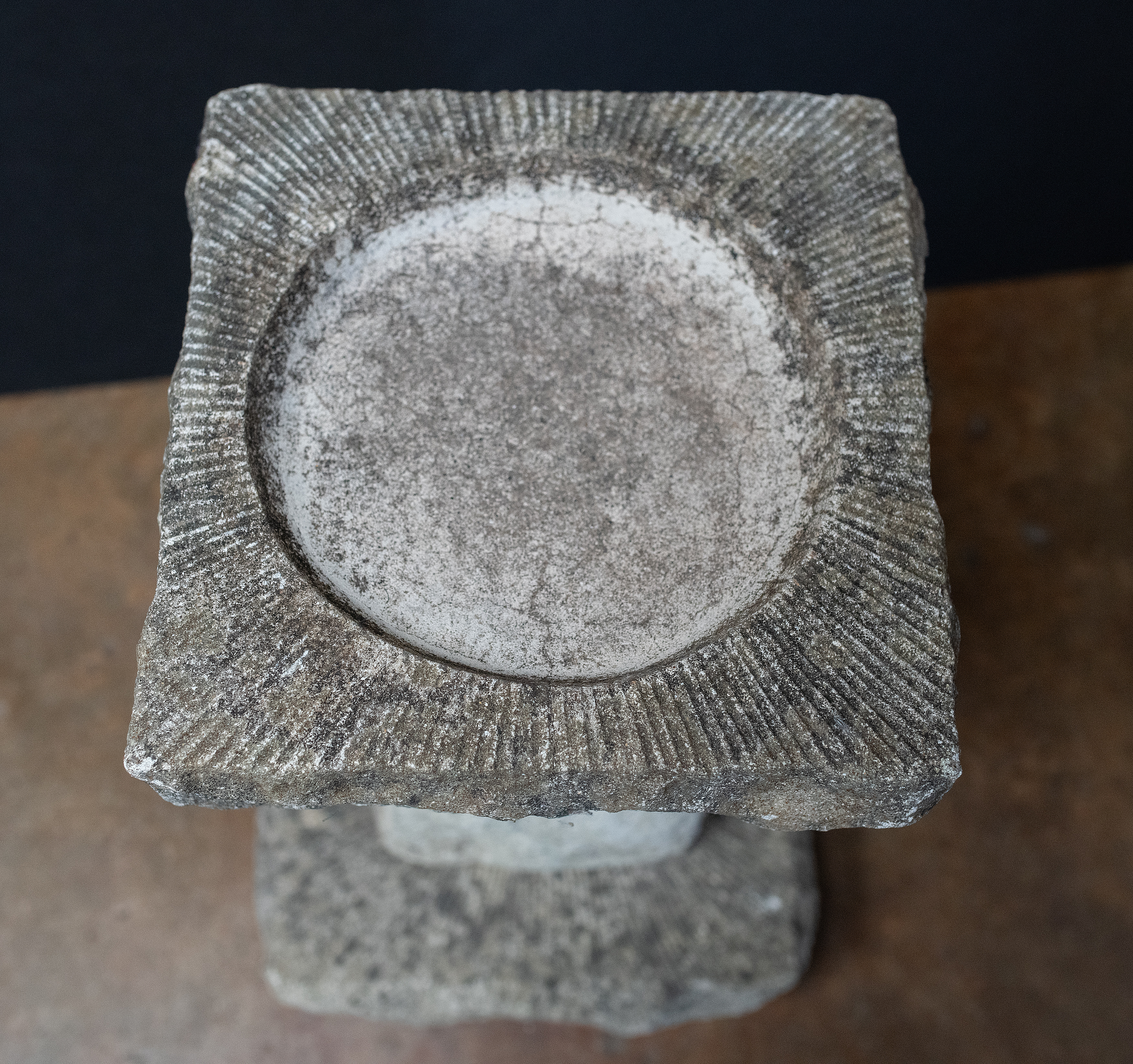 gg572_composition_stone_bird_bath_009