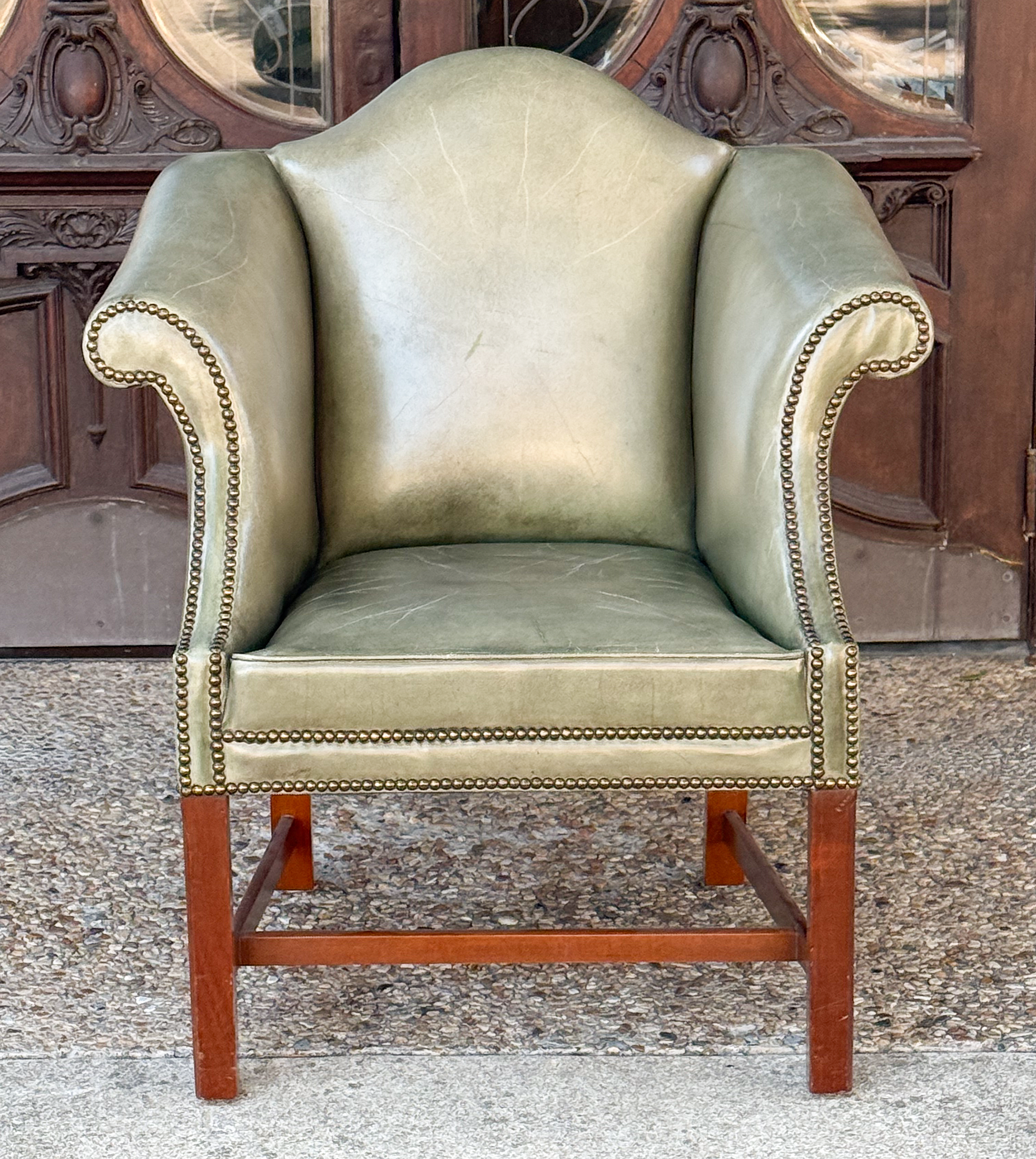 gg575_green_leather_armchair_003