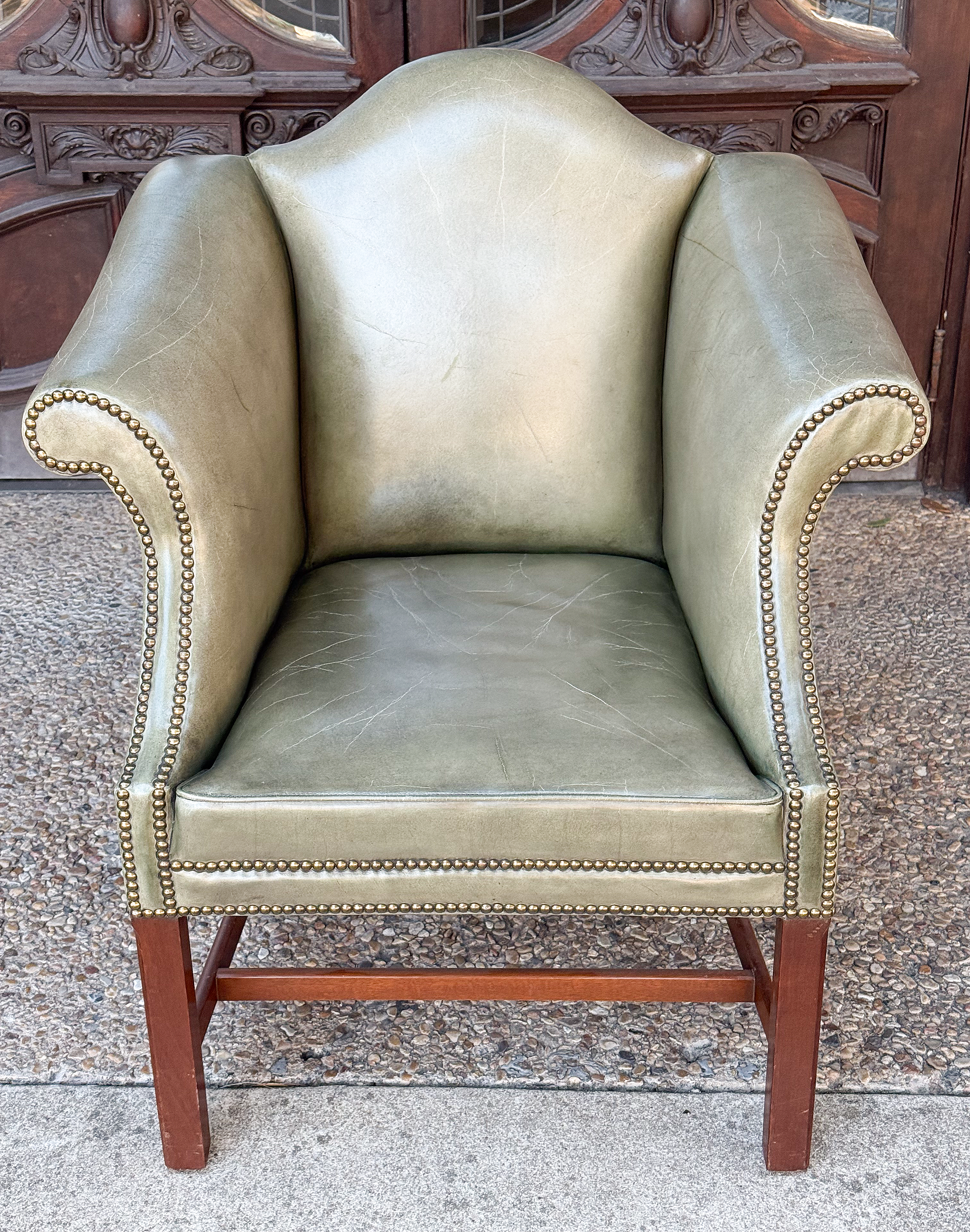 gg575_green_leather_armchair_004