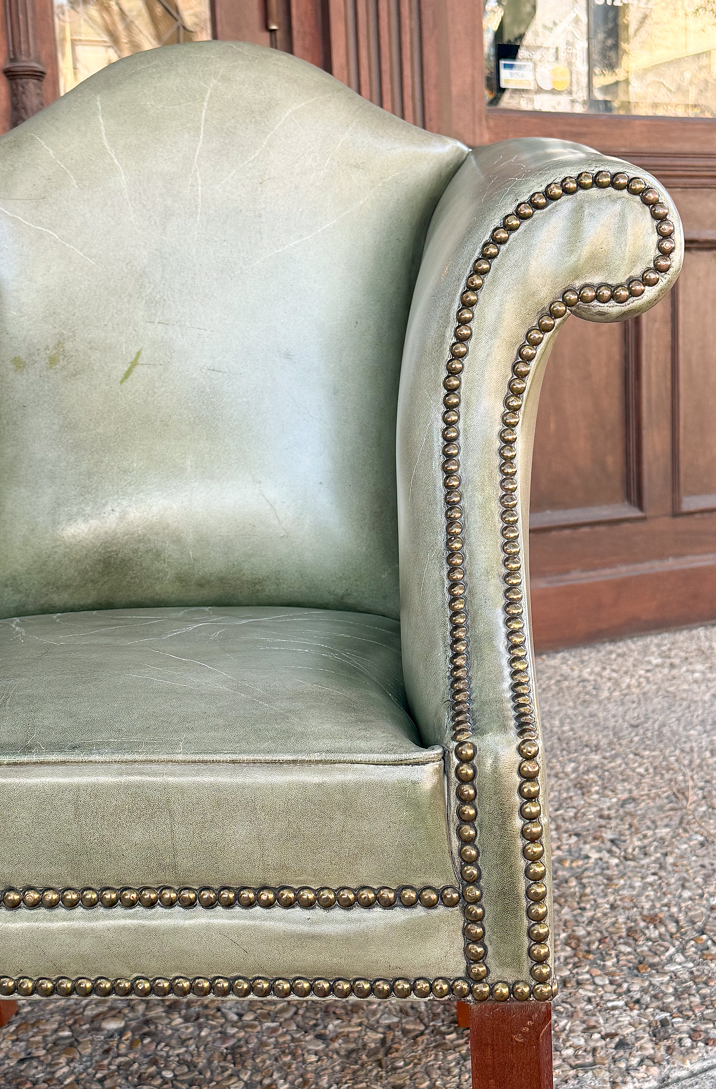 gg575_green_leather_armchair_007