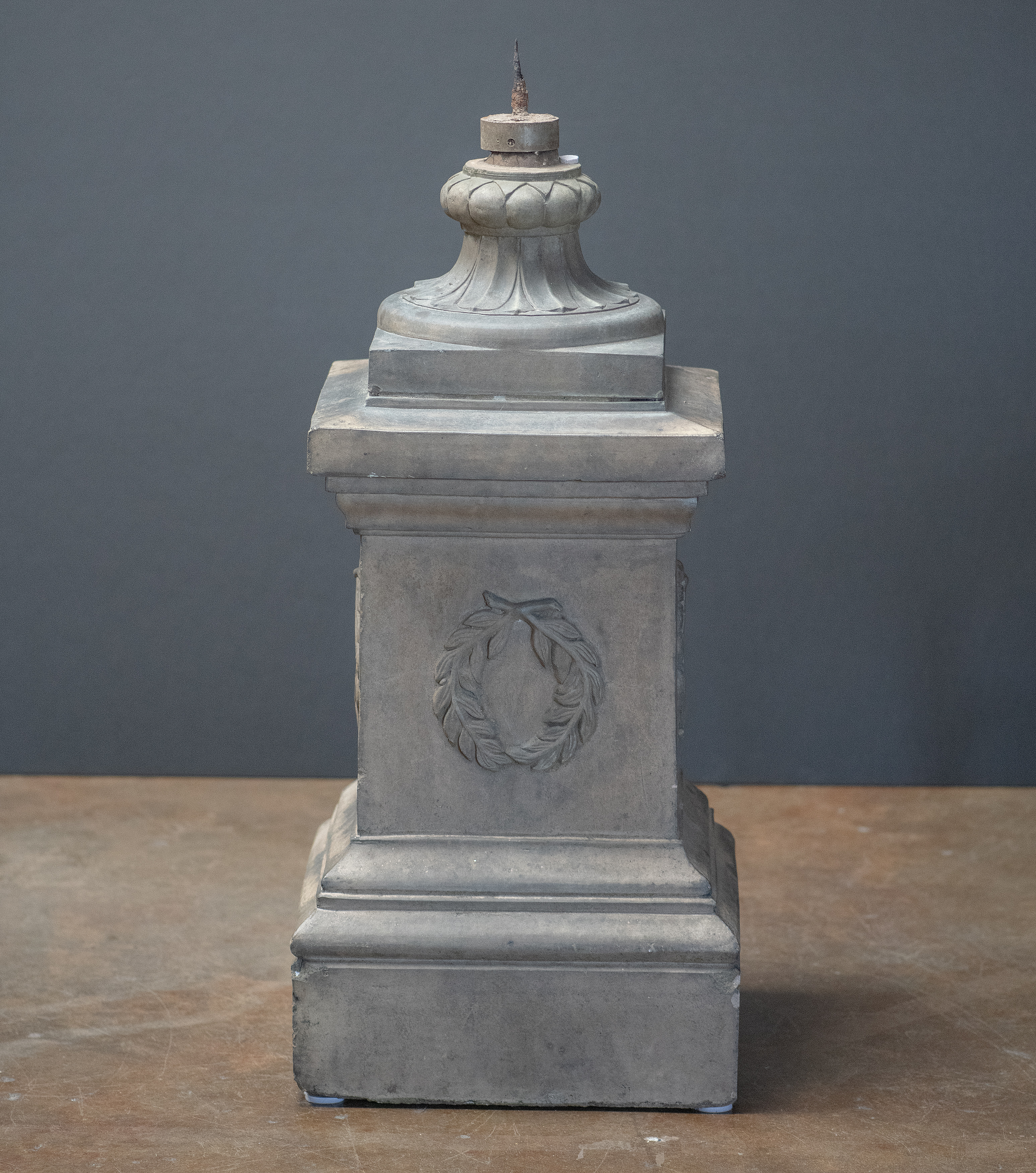 gg626_2_piece_terra_cotta_planter_001