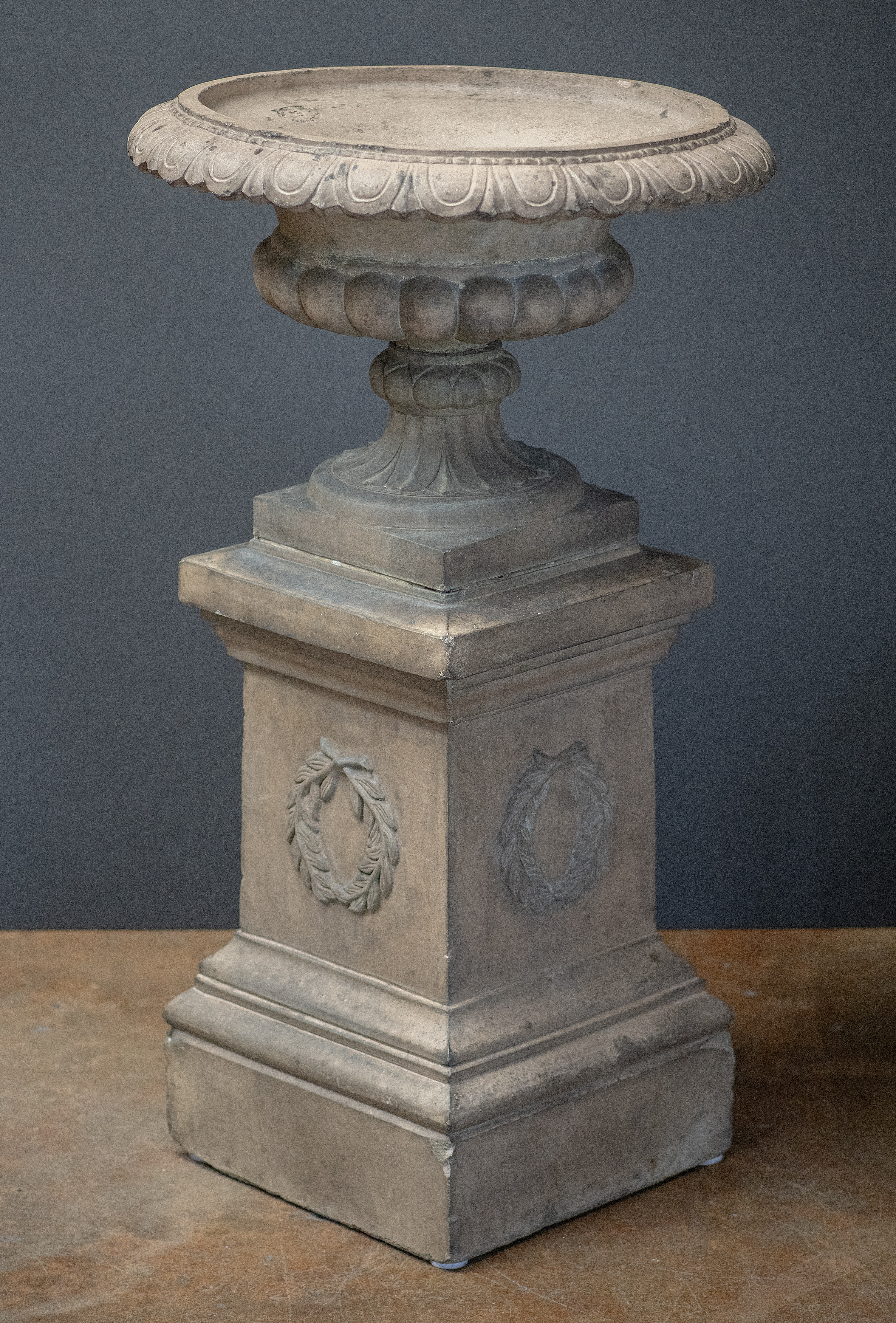 gg626_2_piece_terra_cotta_planter_002