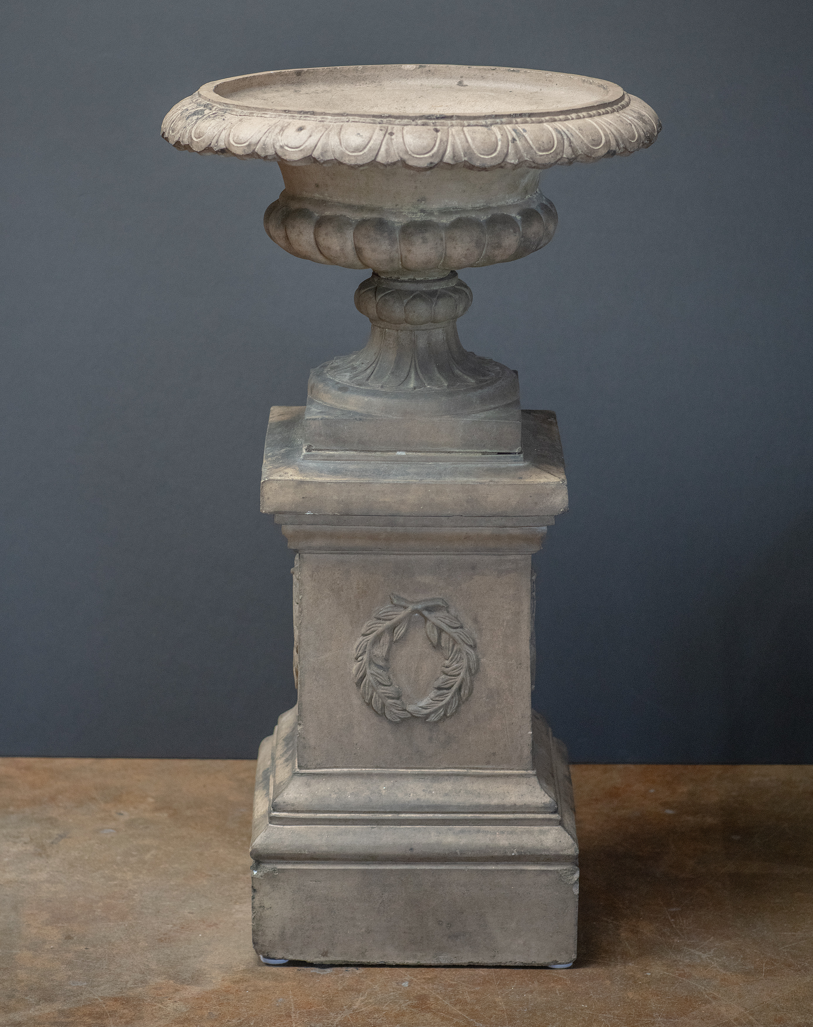 gg626_2_piece_terra_cotta_planter_003