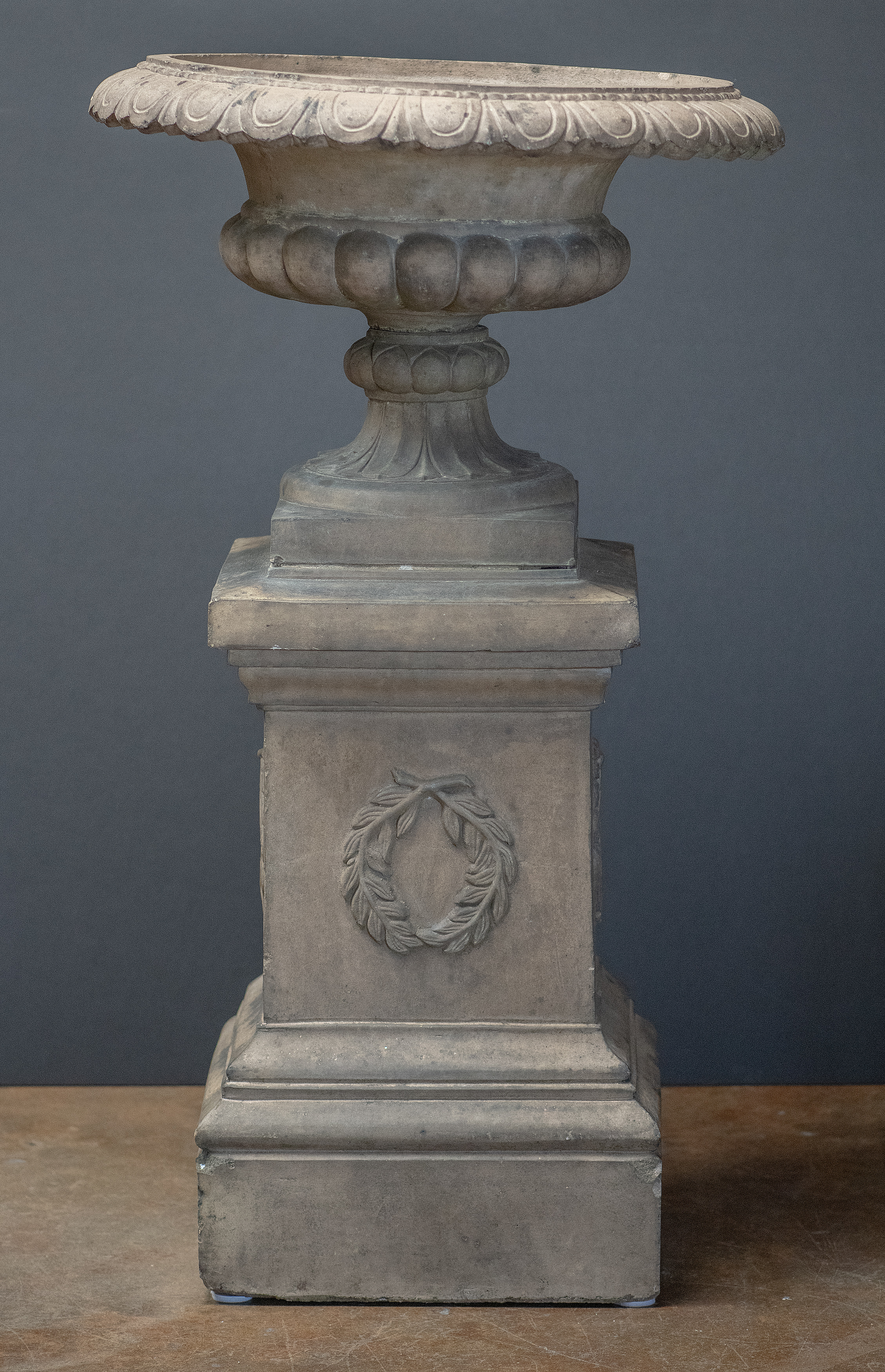 gg626_2_piece_terra_cotta_planter_005