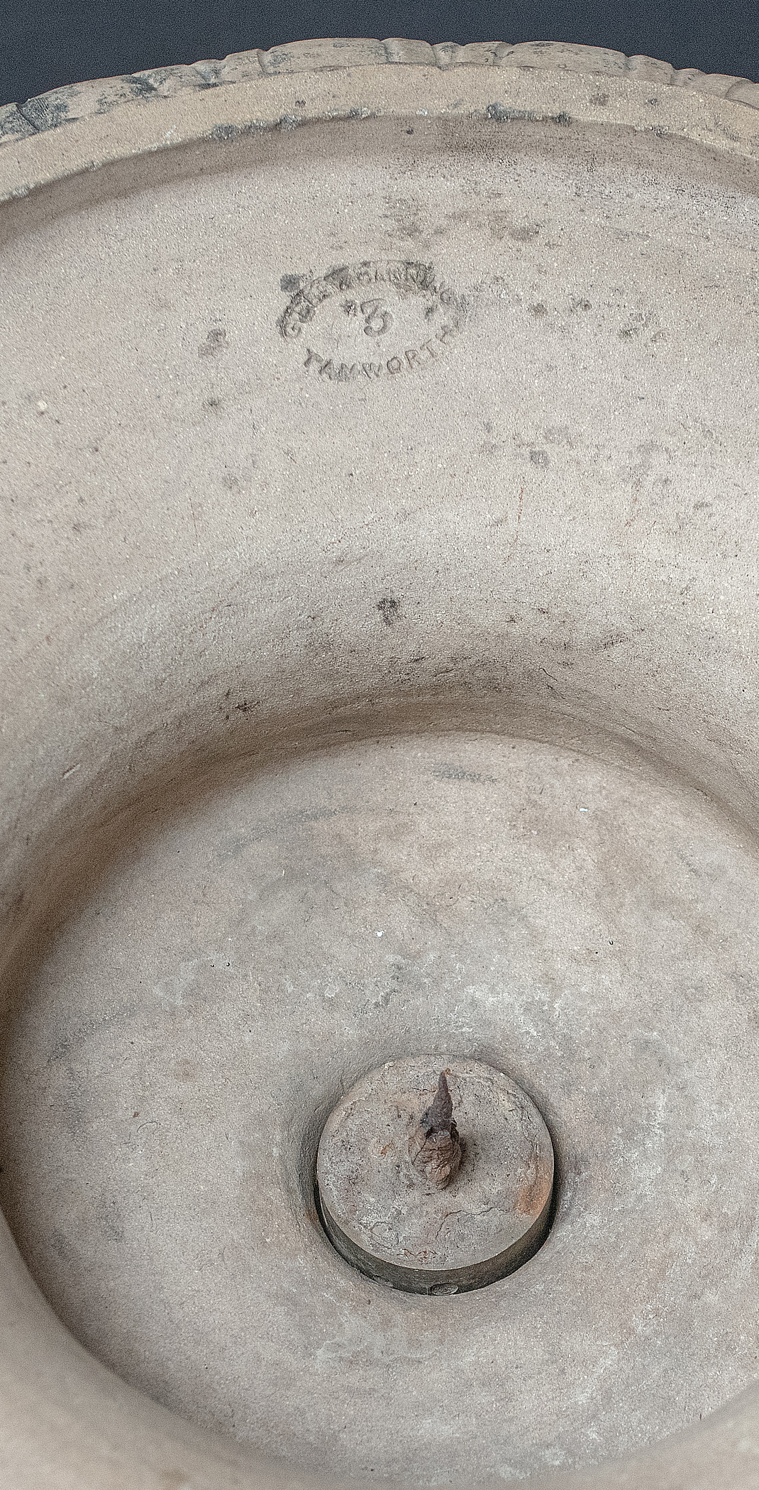 gg626_2_piece_terra_cotta_planter_012