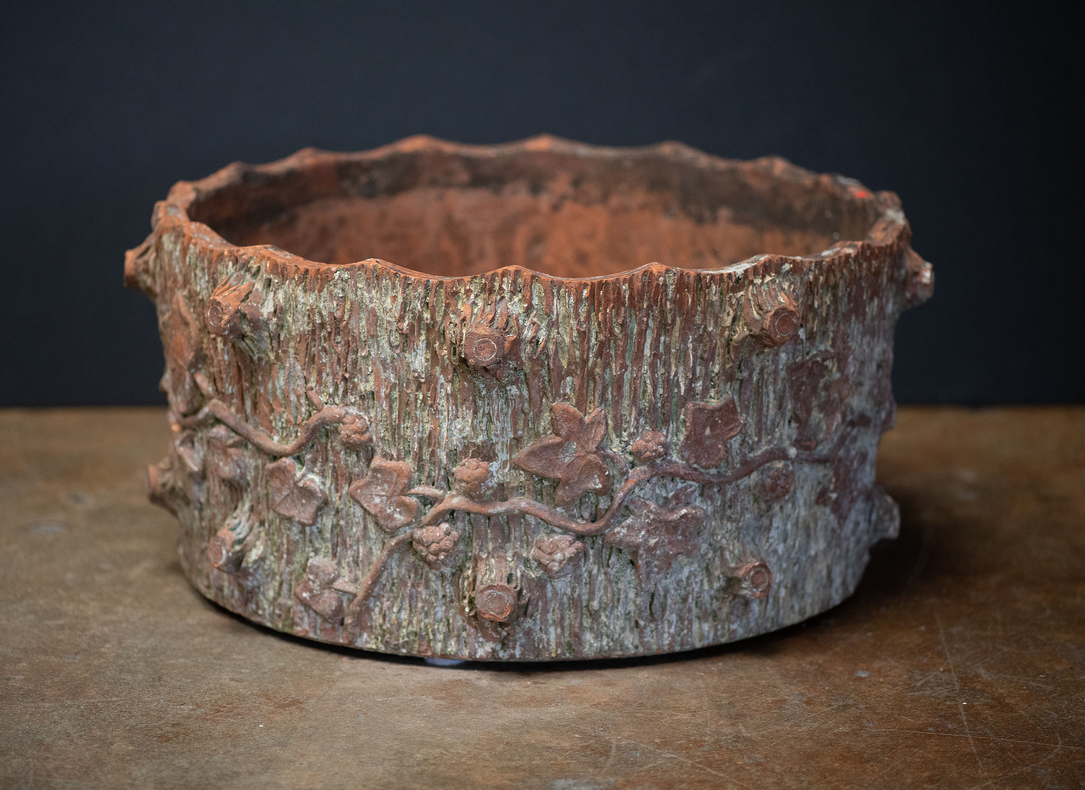 gg631_faux_bois_terra_cotta_planter_005