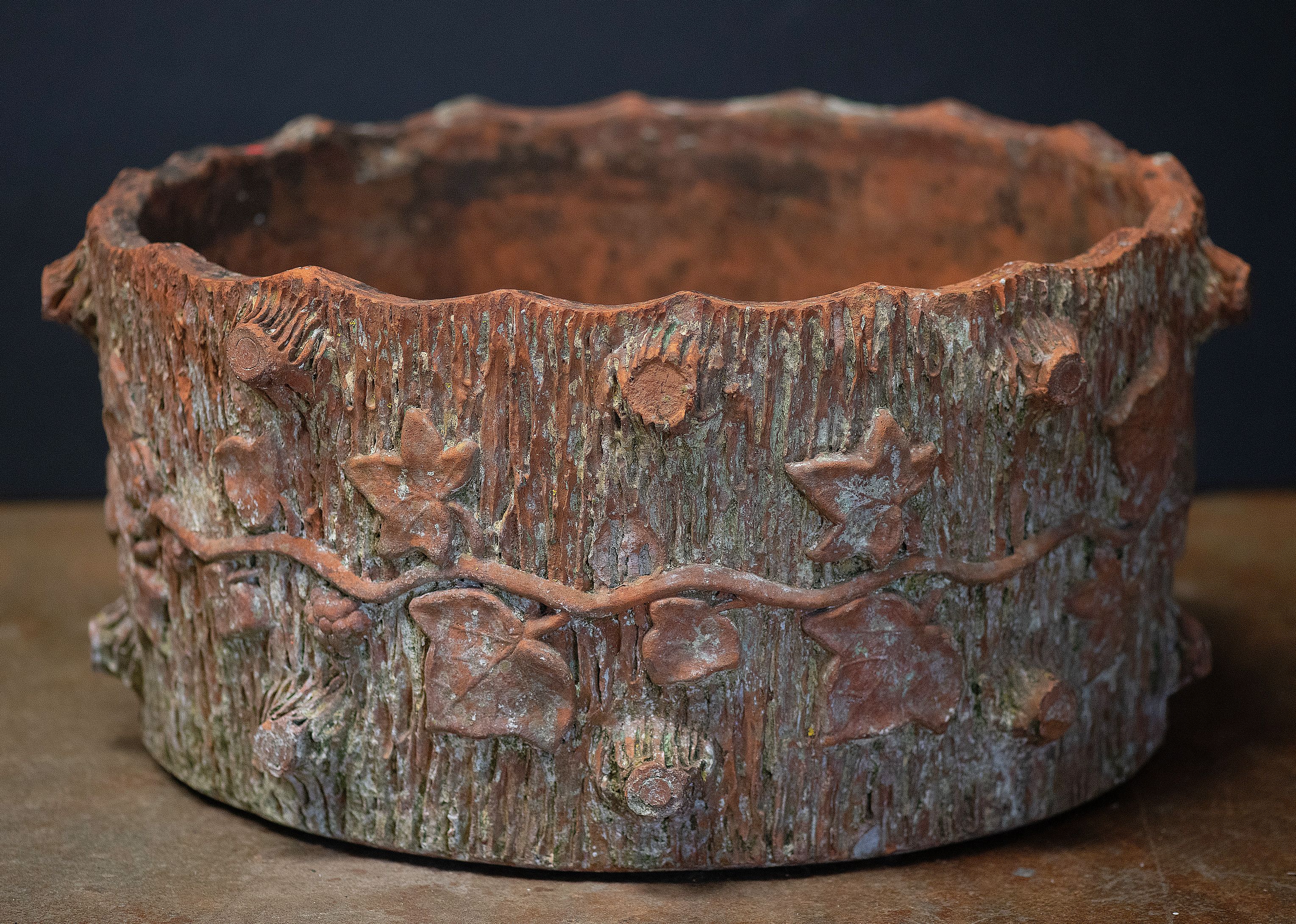 gg631_faux_bois_terra_cotta_planter_l_e_a_d