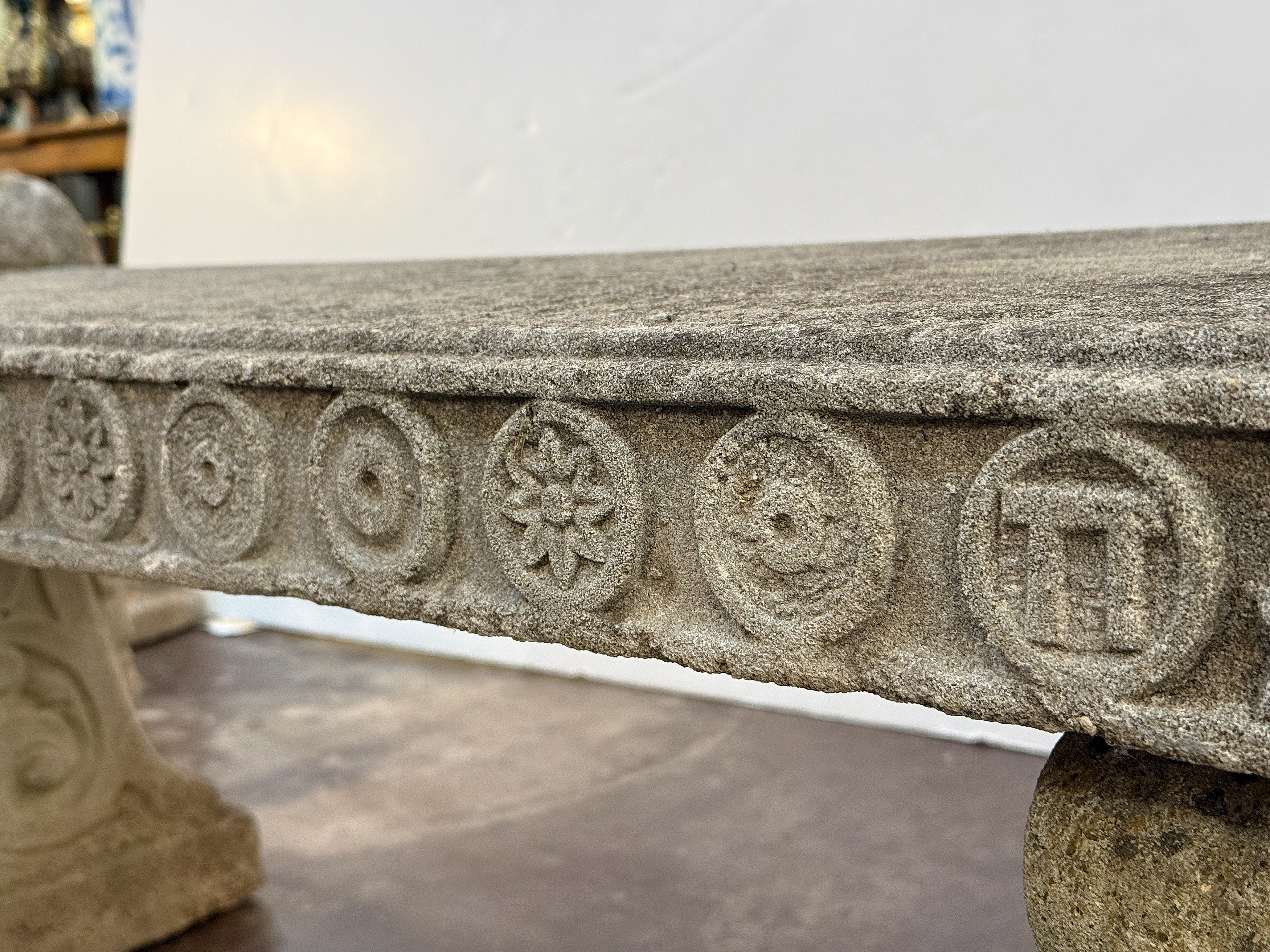 gg661_large_english_stone_bench_010