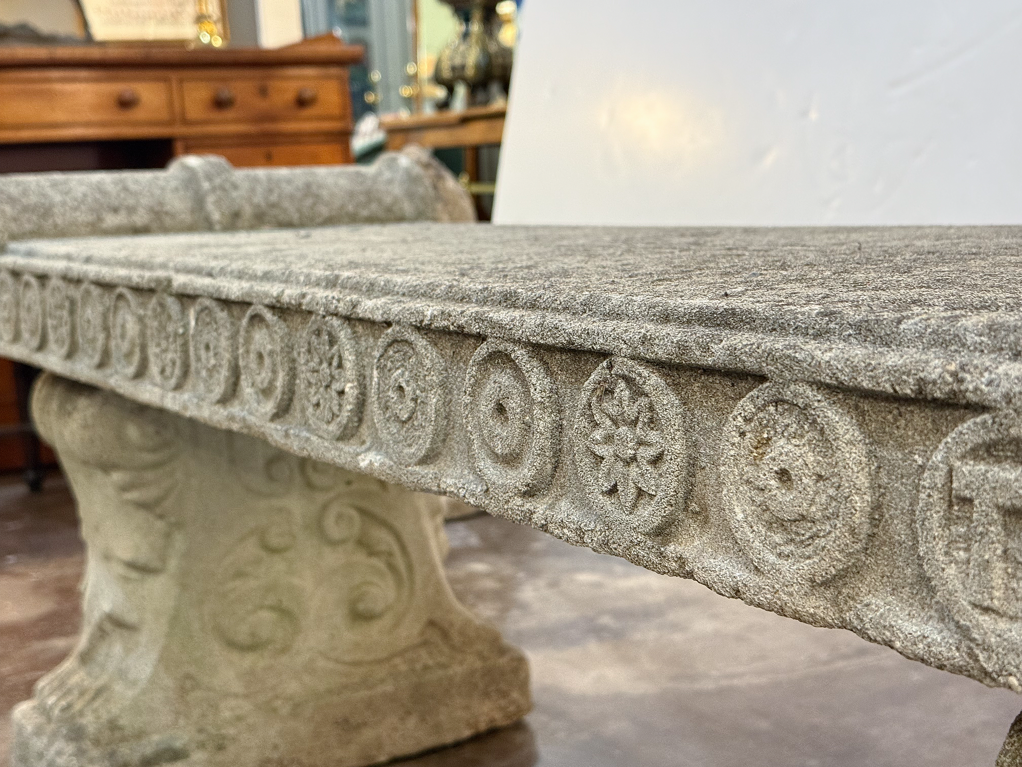 gg661_large_english_stone_bench_011