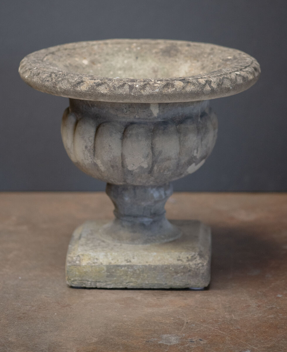 gg688_english_stone_urn_004