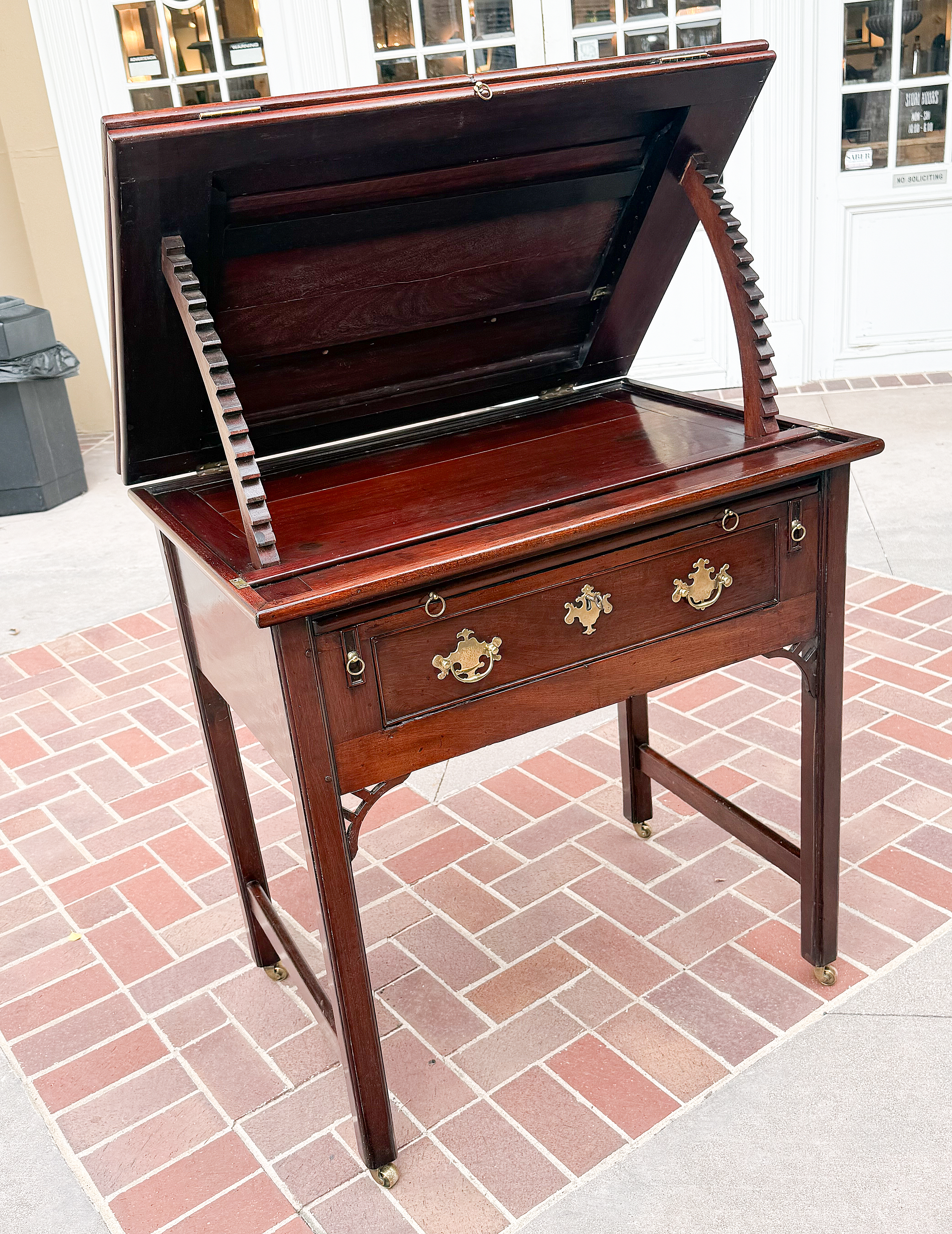 gg712_standing_architects_desk_009