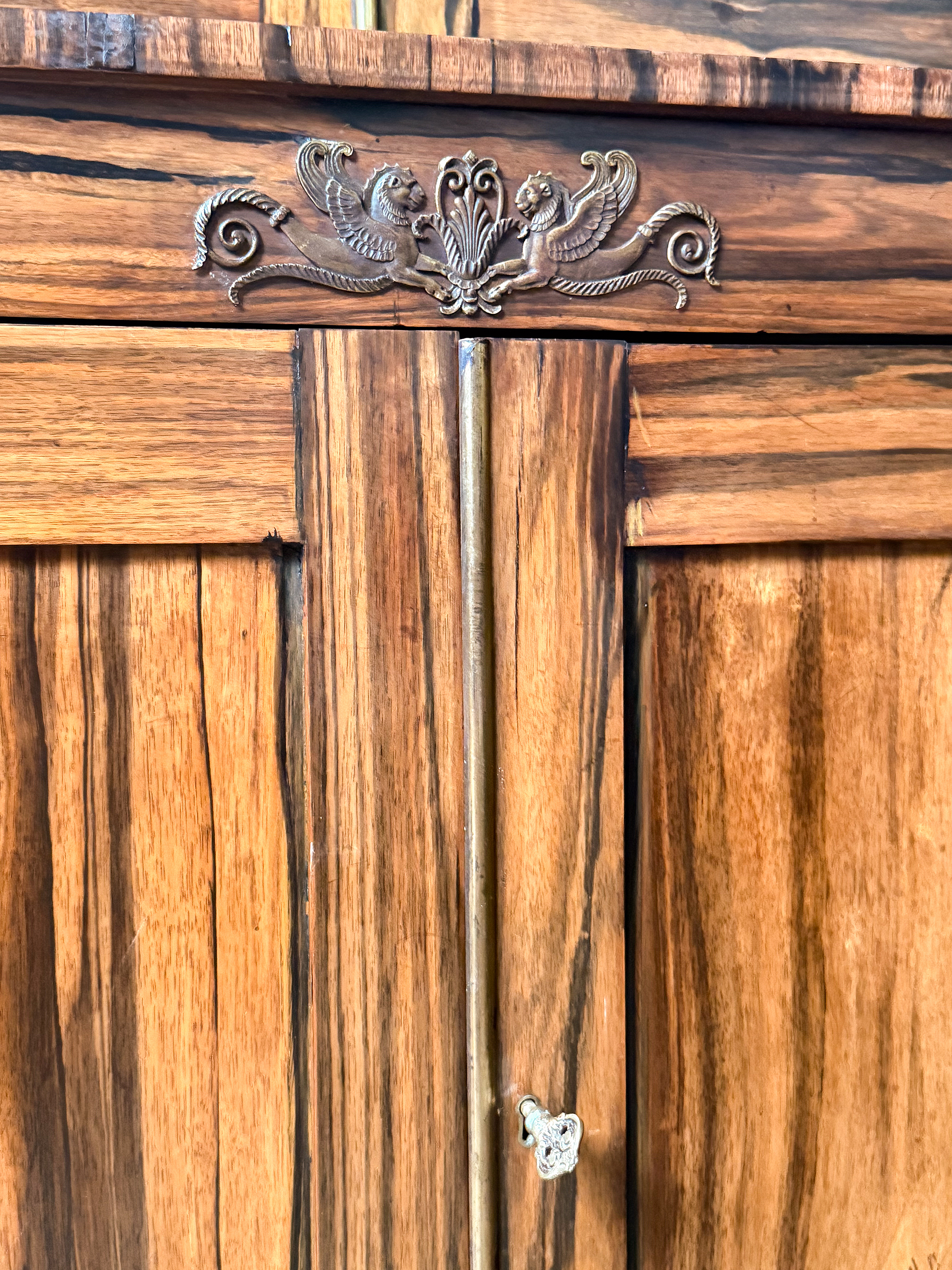 gg908_two-tier_rosewood_english_bookcases_010