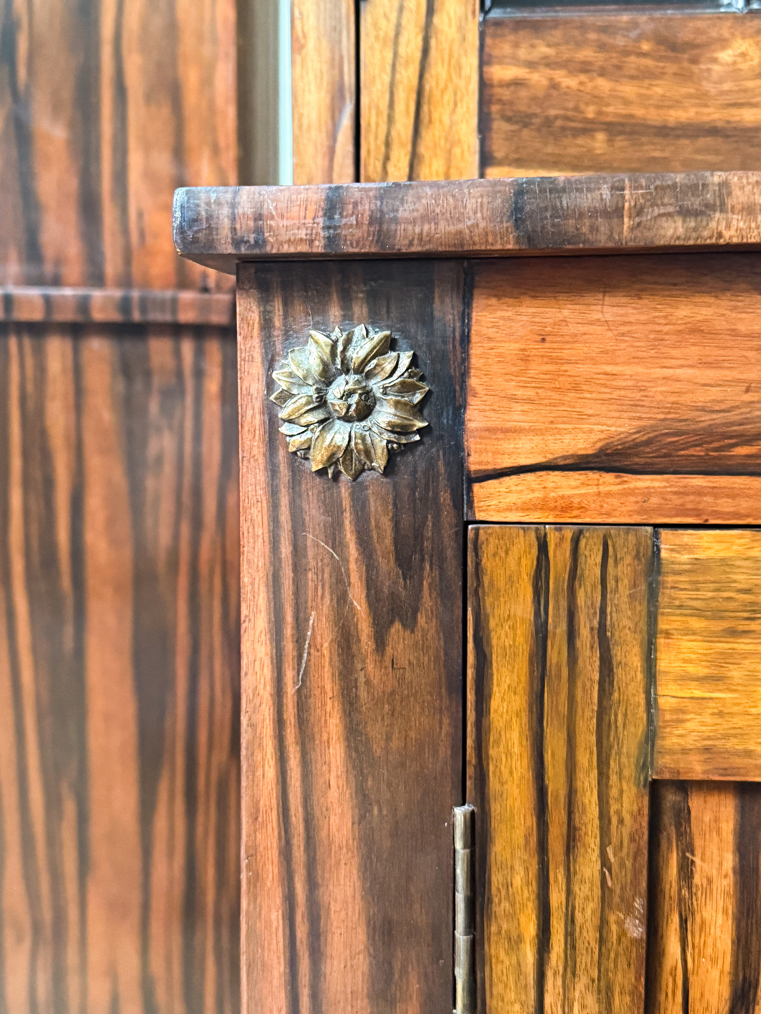 gg908_two-tier_rosewood_english_bookcases_011