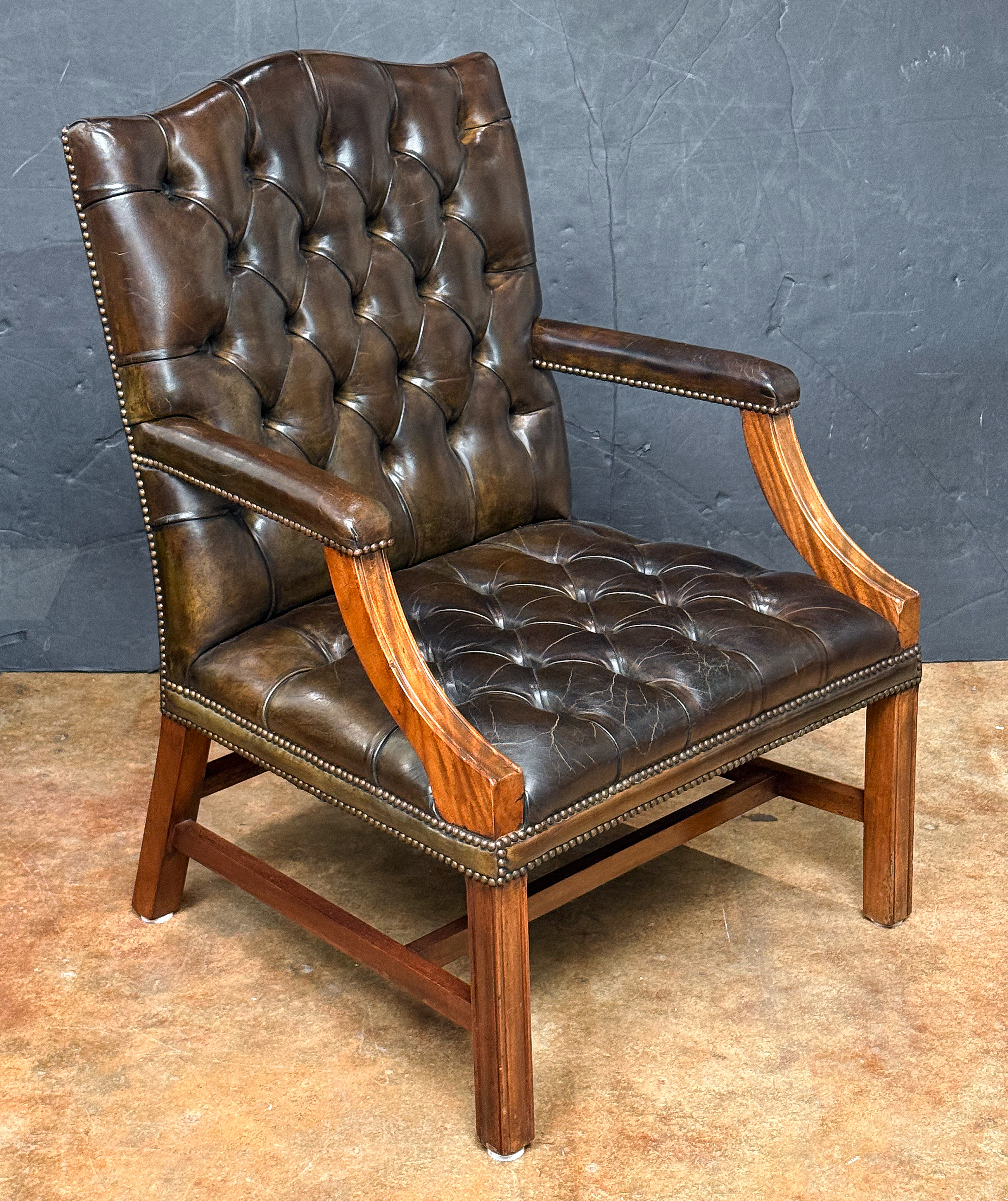 hh145_english_mid-century_library_chair_01