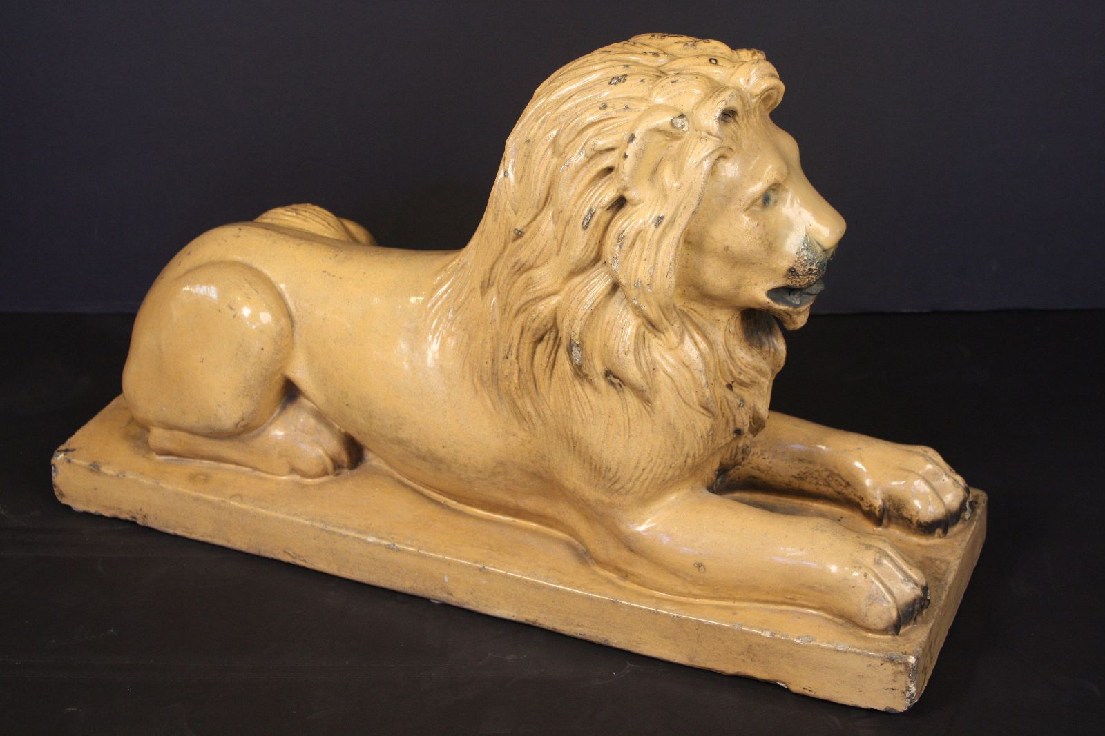 m1034_glazed_stoneware_recumbent_lion_2