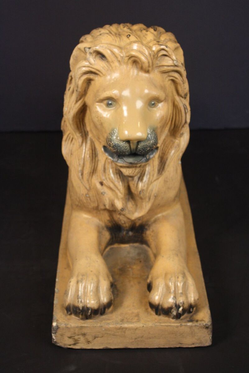 m1034_glazed_stoneware_recumbent_lion_5