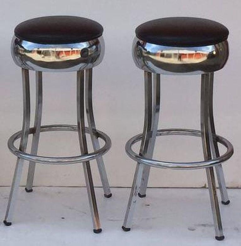 q0352_six_bar_stools_23_l_2_master