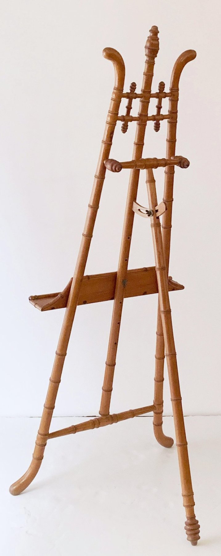 s0011_bamboo_easel_11__master