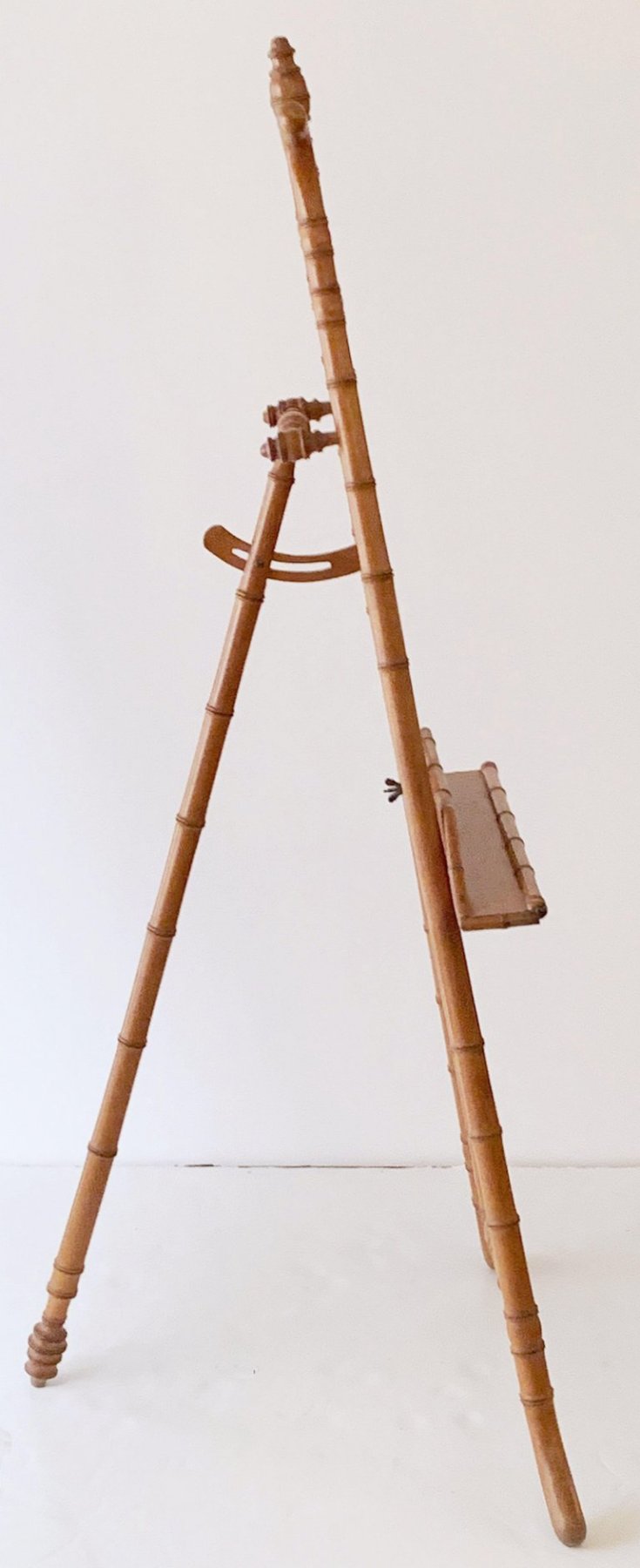 s0011_bamboo_easel_14__master