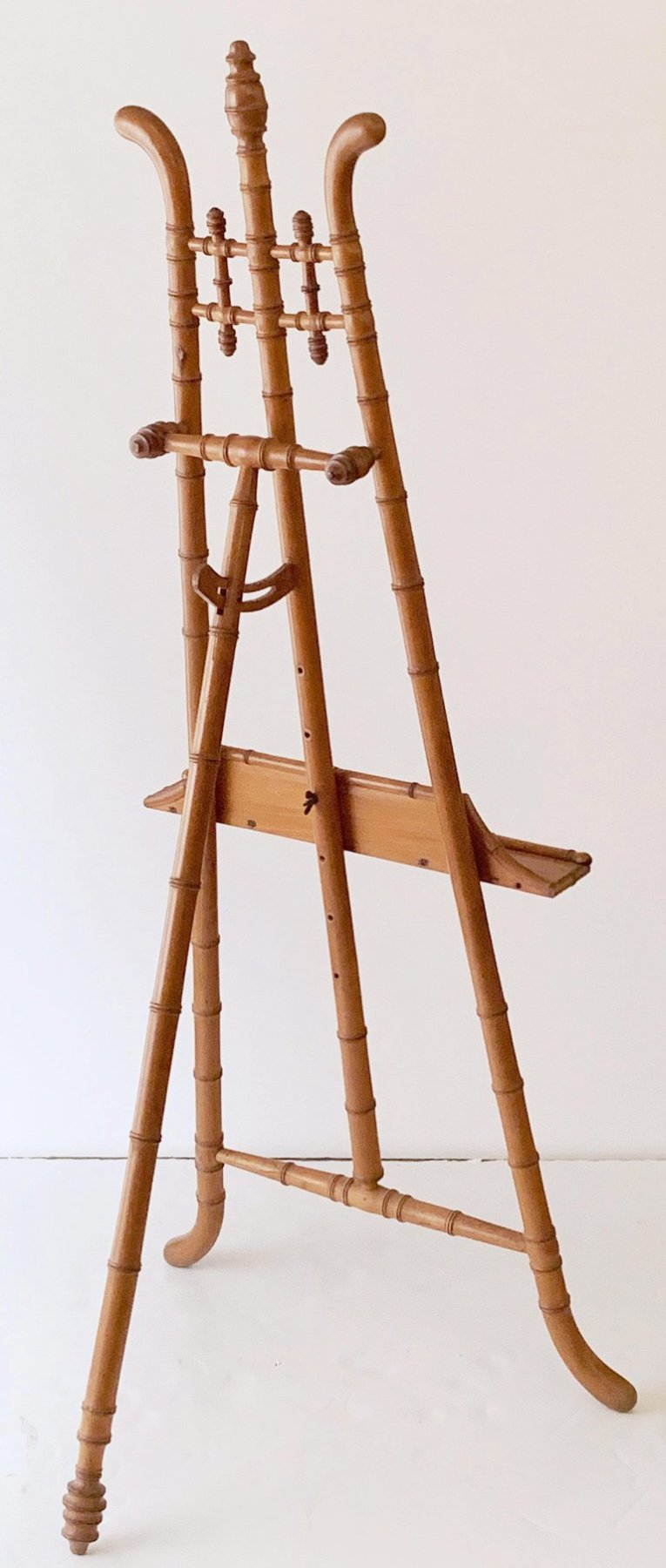 s0011_bamboo_easel_8__master