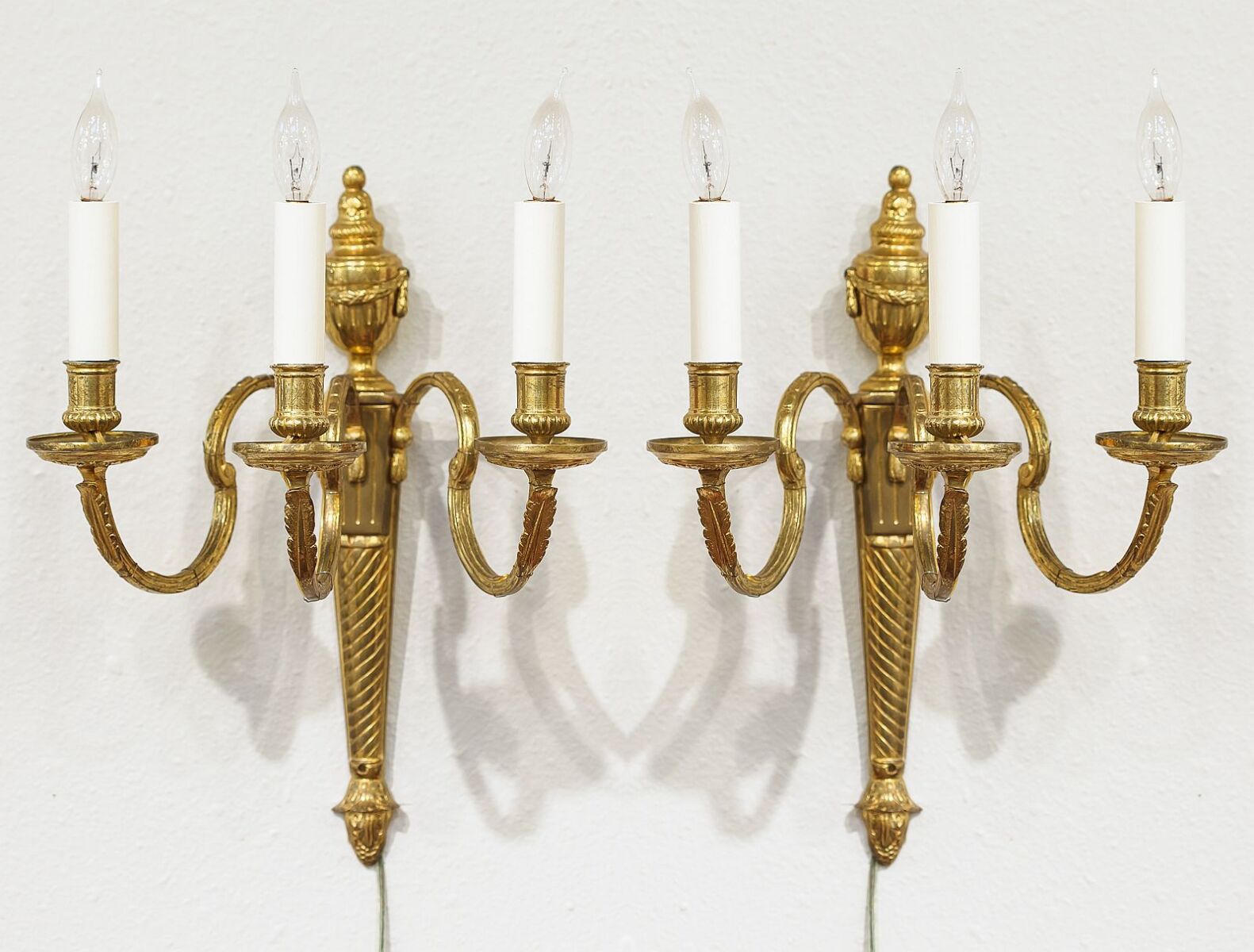 t0345_candelabra_2