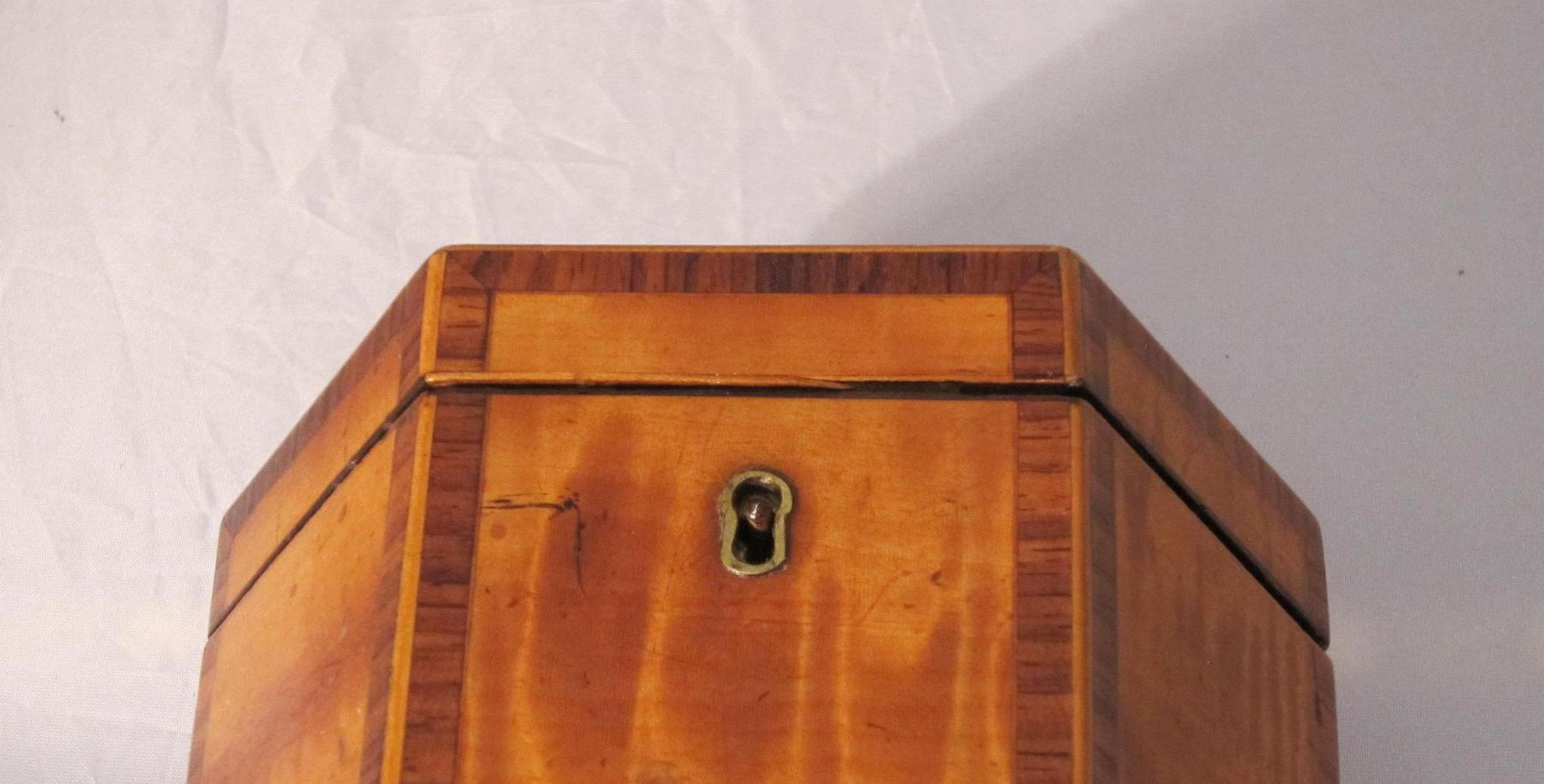 t5407_tea_caddy_escutcheon