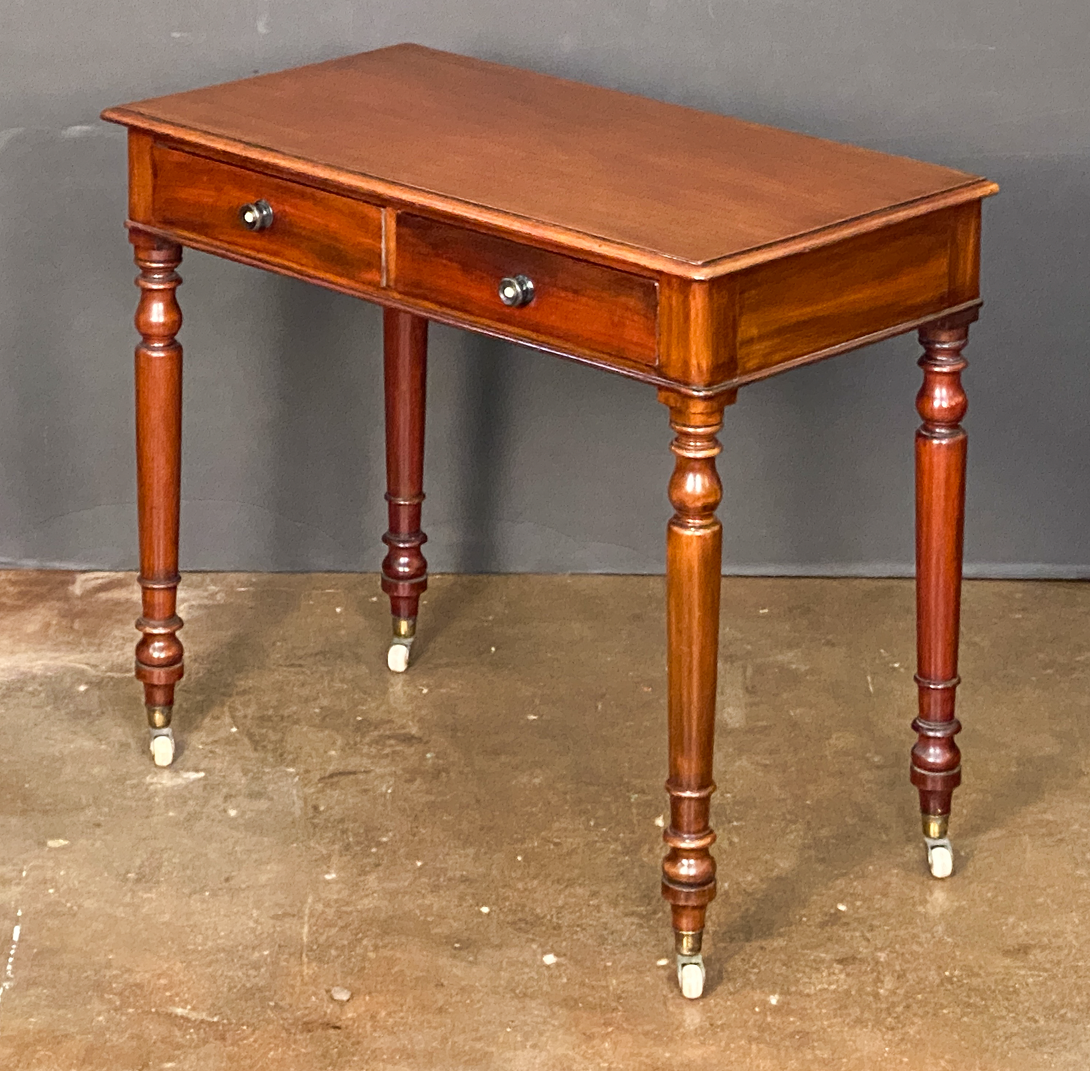 w0109_english_writing_table_28_1055095379