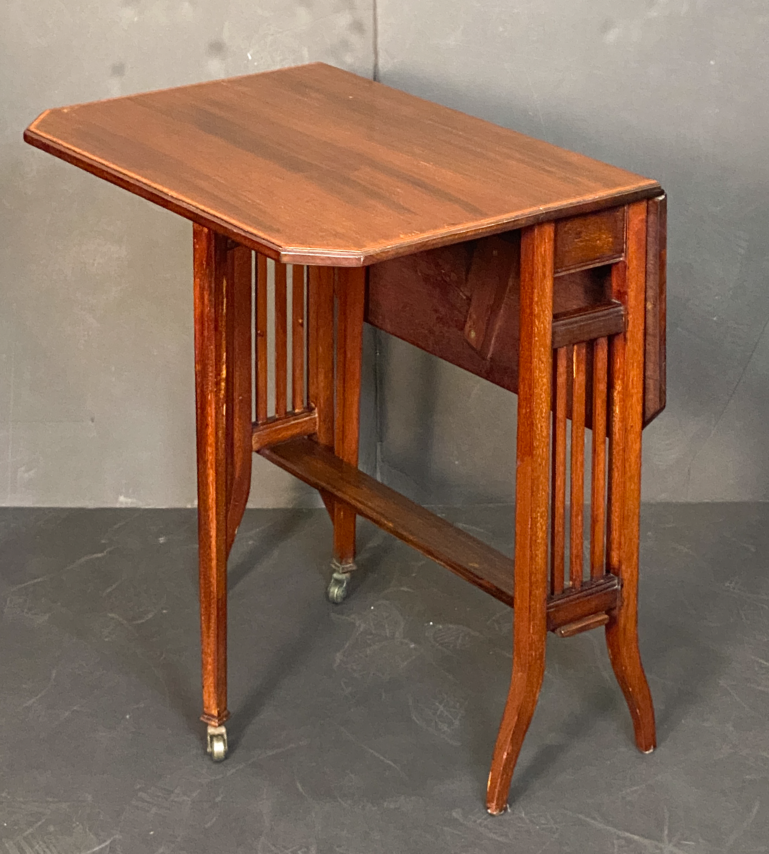 w0370_drop_leaf_table_12
