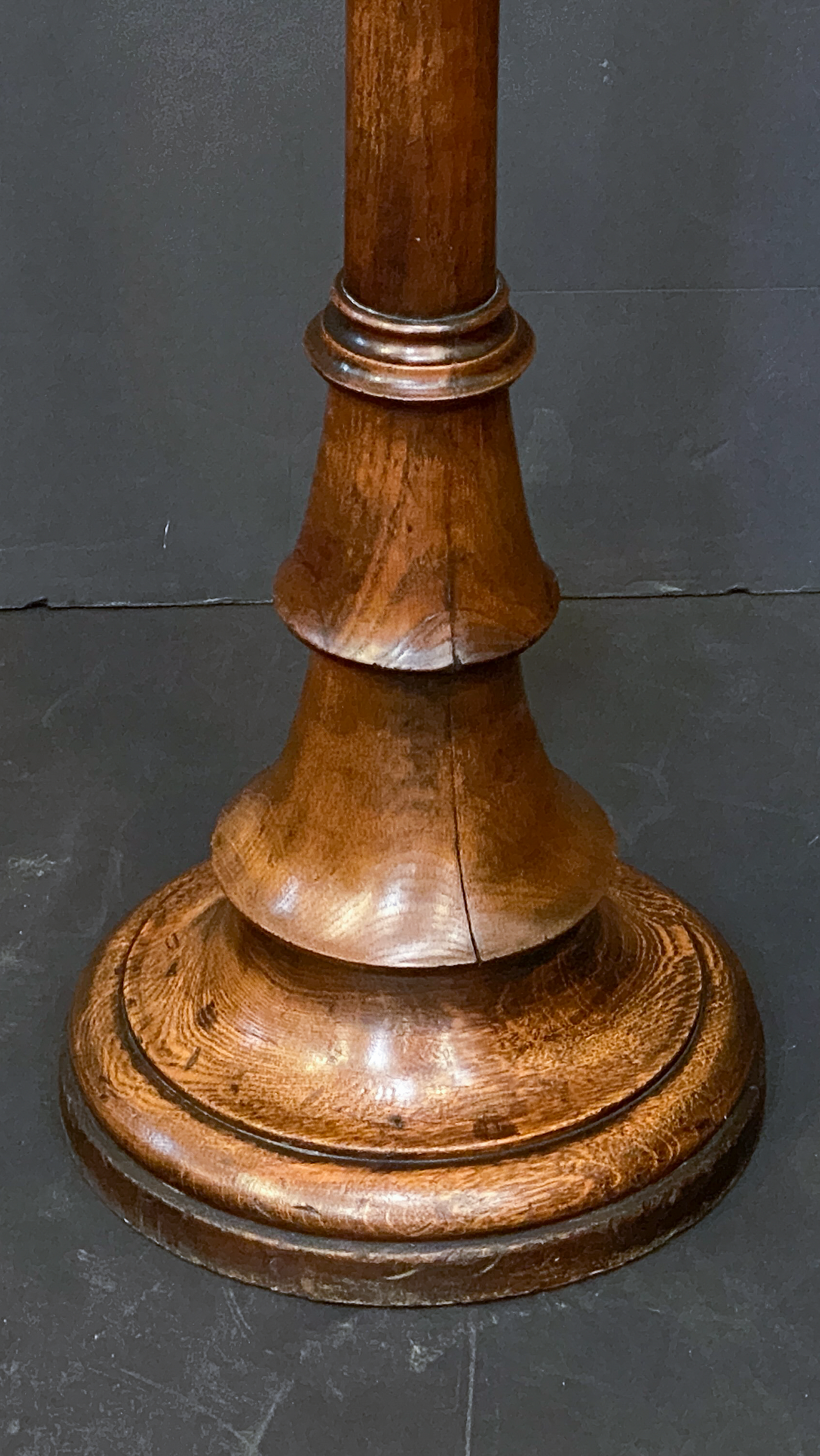 z2337_oak_candle_stick_23